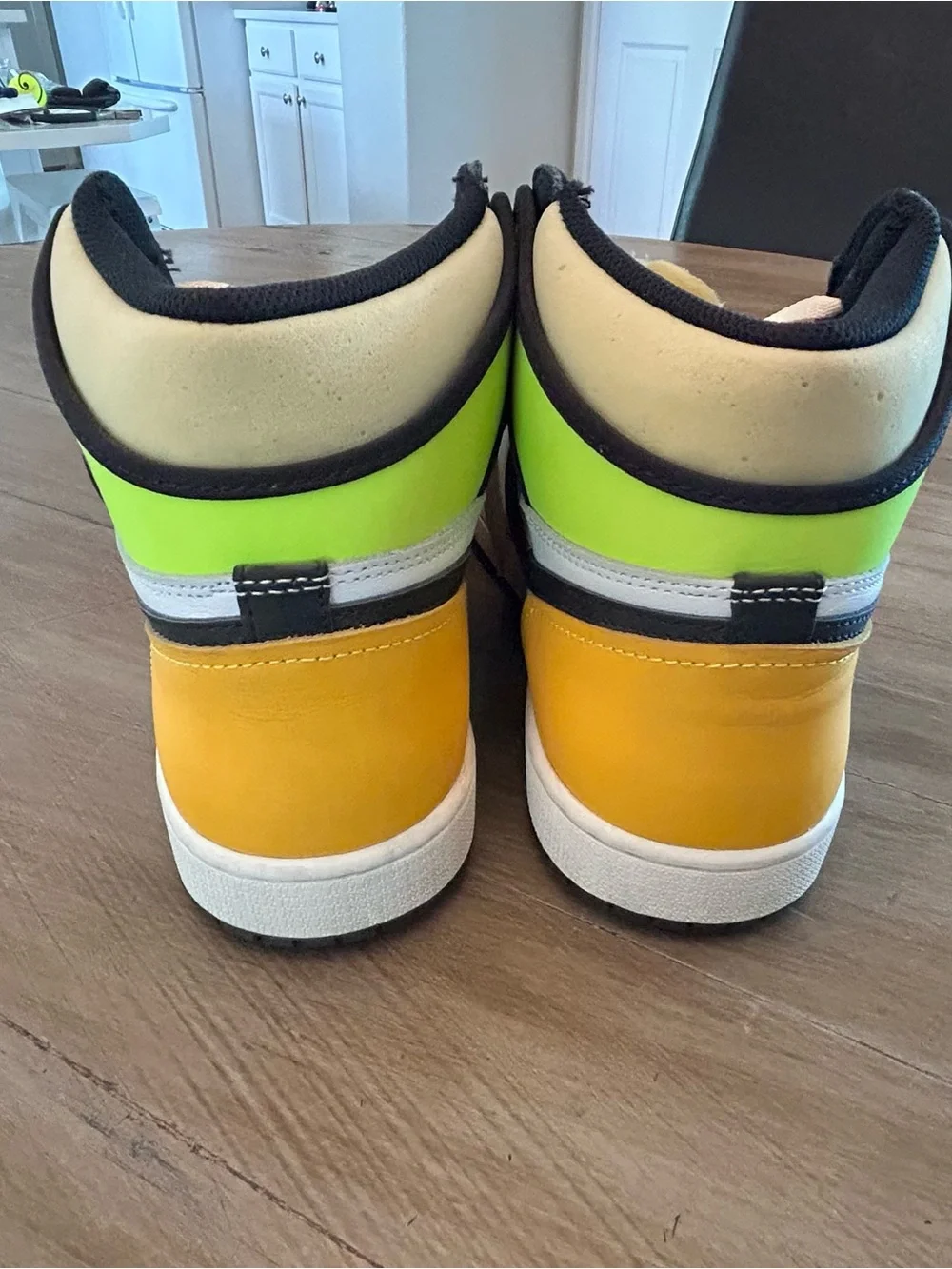 Air Jordan 1 Retro High OG “Volt Gold”